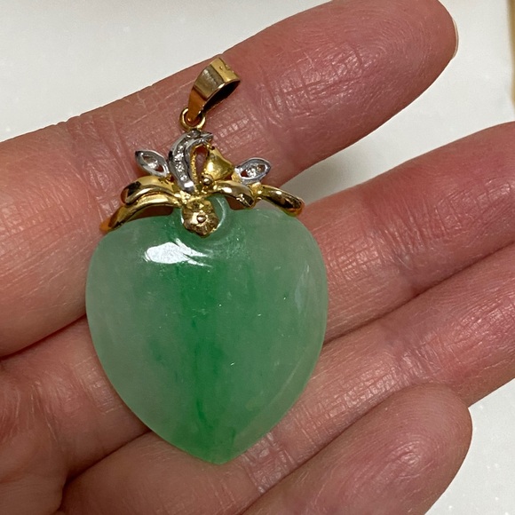 Jewelry - 14K Gold Jade and Diamond Floral Pendant - Green Jade Accent